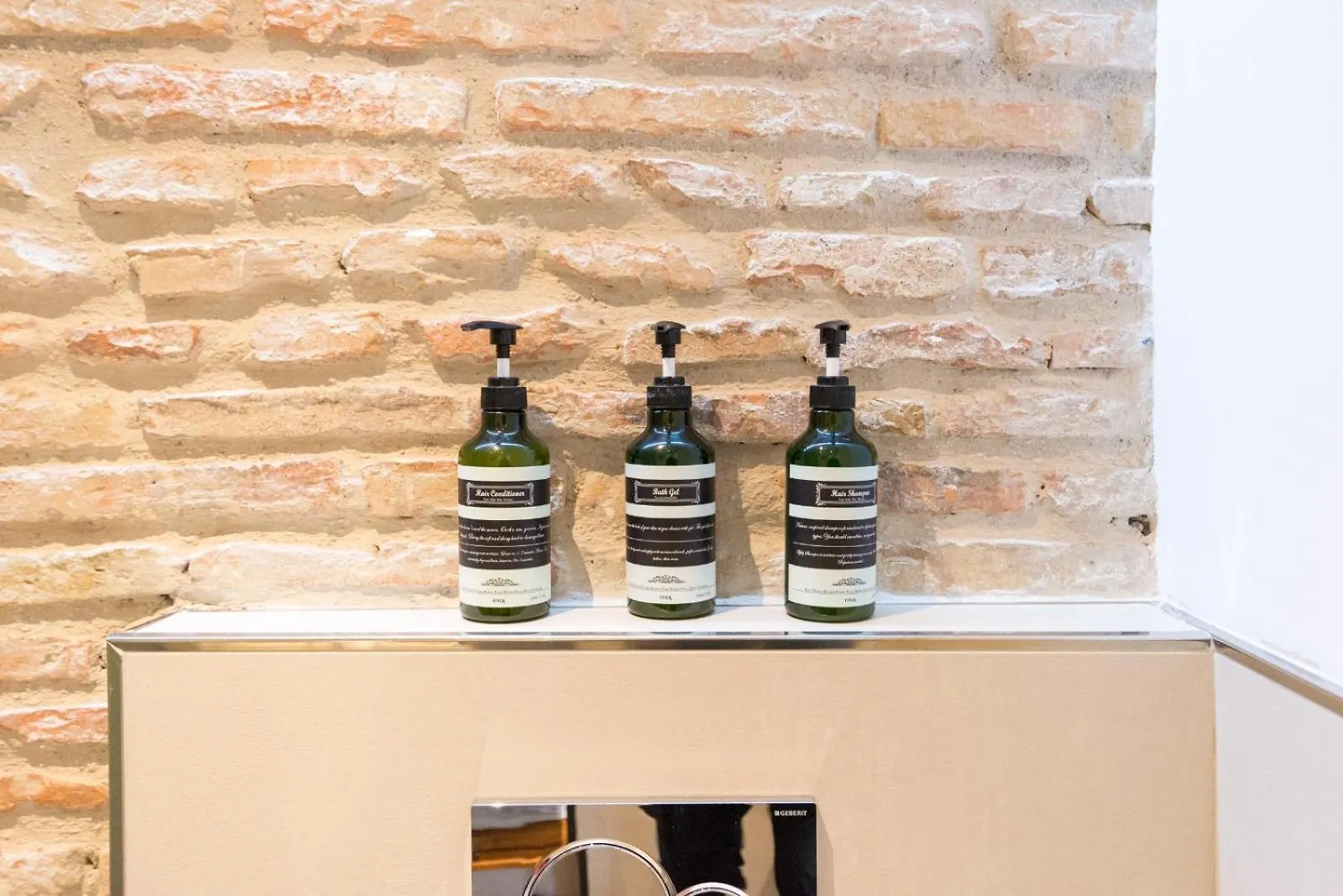 Apartment Te1A-El Teatro Brick Wall Suite Prime Location Malaga