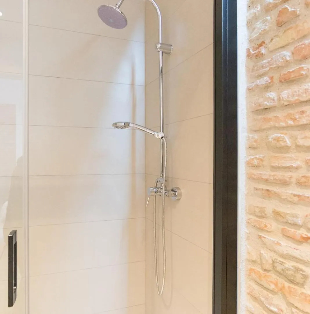 Te1A-El Teatro Brick Wall Suite Prime Location Malaga